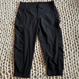 Black Athleta Cropped Joggers